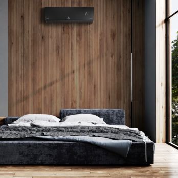 Сплит-системы Electrolux EACS/I-09HEN-BLACK/N8_24Y серии Enterprise Super DC Inverter  - фото в интерьере